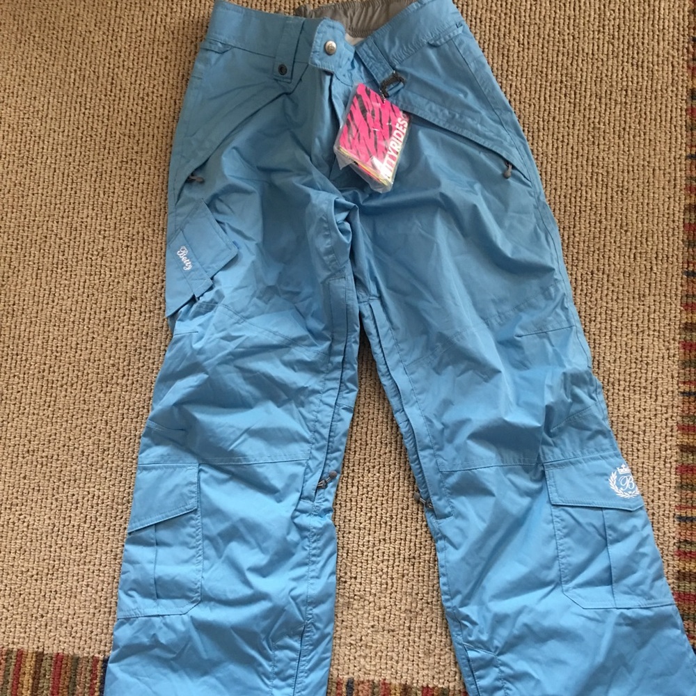 BNWT Betty Rides Snowboard pants-small